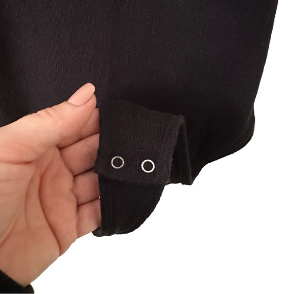 | abercrombie & fitch • lace cami v-neck ribbed bodysuit • size small | - Picture 6 of 12